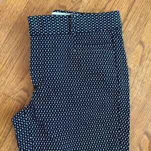 Banana republic ankle pants. Navy and white, size 4 Sloan.